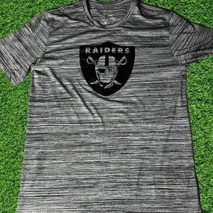 Oakland/Las Vegas Raiders T-Shirt - - Used / excellent